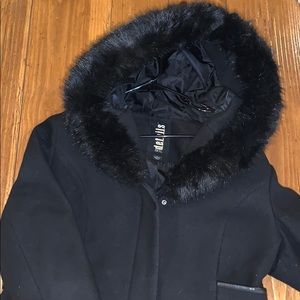 XL Black coat with fur hood great condition